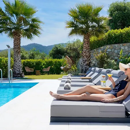 בית כפרי Kefi Luxury *
