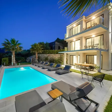 בית כפרי Kefi Luxury לימנאס